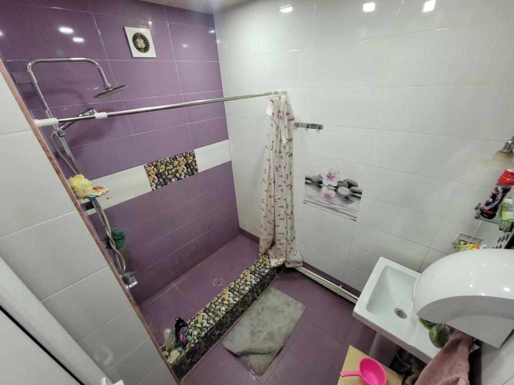 Karson Guest House And Tours เยเรวาน ภายนอก รูปภาพ